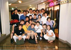 ボーリング大会　9月/2001 - 2 ボウリングの後、二次会としてカラオケ～♪に行きました。３年生の部屋は、とーーーっても密度が高かった・ﾋ・・・。